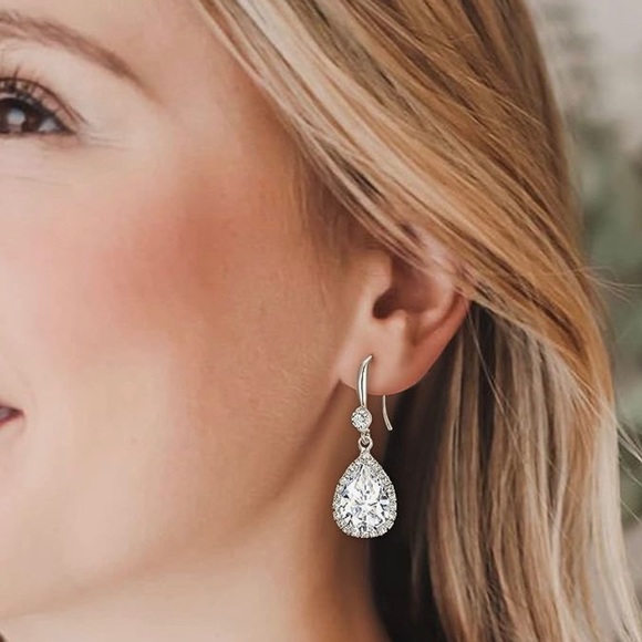 EverFaith Elegant Birthstone Cubic Zirconia Teardrop Dangle Earrings - Picture 2 of 3